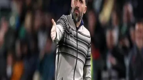 郑钦文在央视新闻客户端展望2025赛季终章